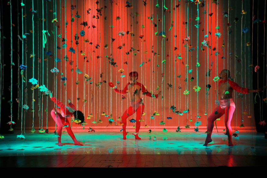Grupo Bacae Dança, de Goiás, apresenta espetáculo “Habitat”, espetáculo que celebra corpos e existências LGBTQIAPN+